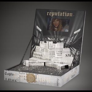 Taylor Swift Reputation Tour VIP Box